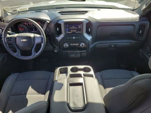 Used 2022 Chevrolet Silverado 1500 Custom image 2