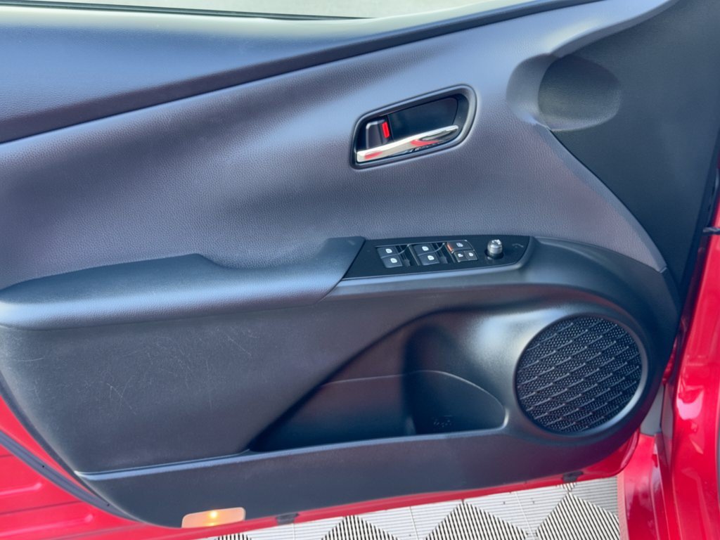 Used 2018 Toyota Prius Four w/ Advanced Technology Package FWD image 14