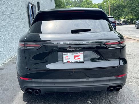 Used 2023 Porsche Cayenne Platinum Edition AWD/4WD image 9