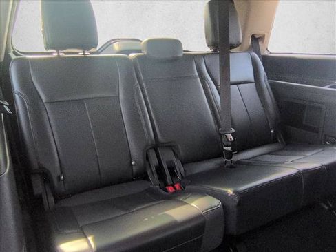Used 2024 Ford Expedition XLT AWD/4WD image 20