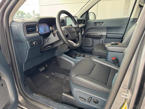 Used 2025 Ford Maverick Lobo AWD/4WD image 19