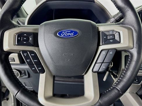 Used 2022 Ford F350 Lariat image 53