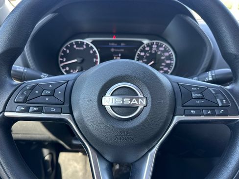 Used 2024 Nissan Sentra SV FWD image 28