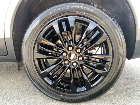 Used 2017 Cadillac XT5 Premium Luxury FWD image 10