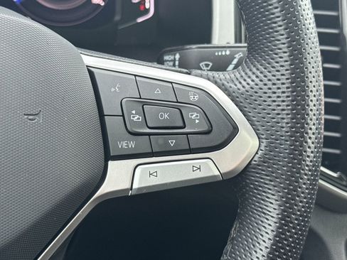 Used 2022 Volkswagen Atlas SEL Premium image 29