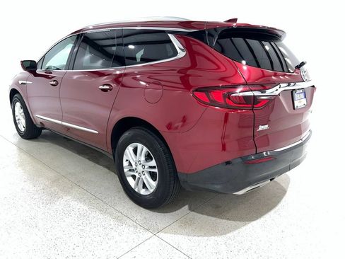 Used 2019 Buick Enclave Essence FWD image 3