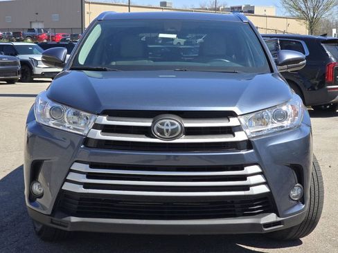 Used 2019 Toyota Highlander XLE AWD/4WD image 11