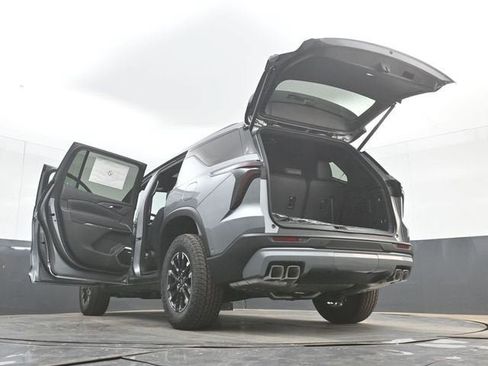 New 2026 Chevrolet Traverse Z71 w/ Enhanced Driving Package AWD/4WD image 56