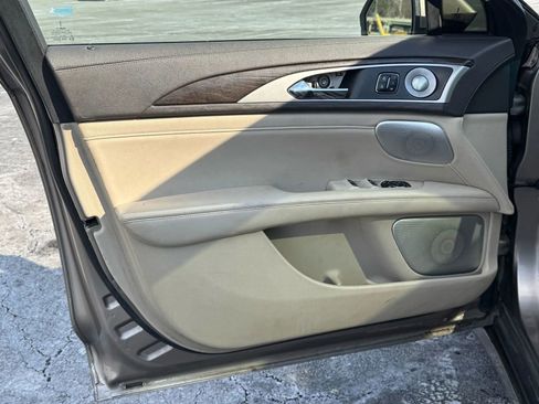 Used 2019 Lincoln MKZ Reserve w/ Luxury Package image 7