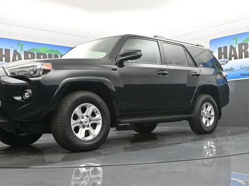Used 2024 Toyota 4Runner SR5 image 19