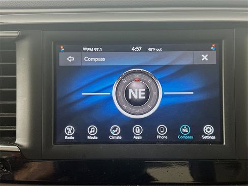 Used 2020 Chrysler Voyager LX image 19