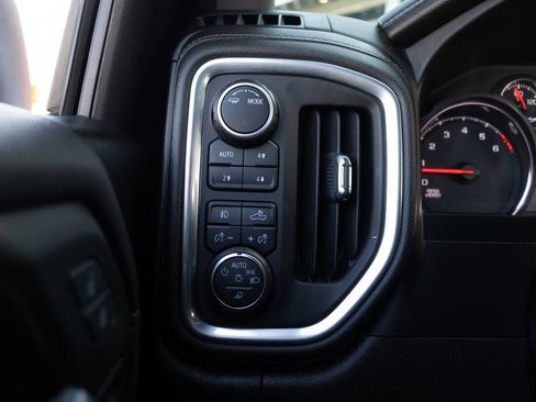 Used 2022 Chevrolet Silverado 1500 LTZ AWD/4WD image 27