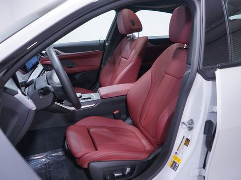 Used 2023 BMW i4 eDrive40 w/ M Sport Package image 7