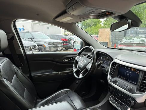 Used 2023 GMC Acadia SLT AWD/4WD image 16