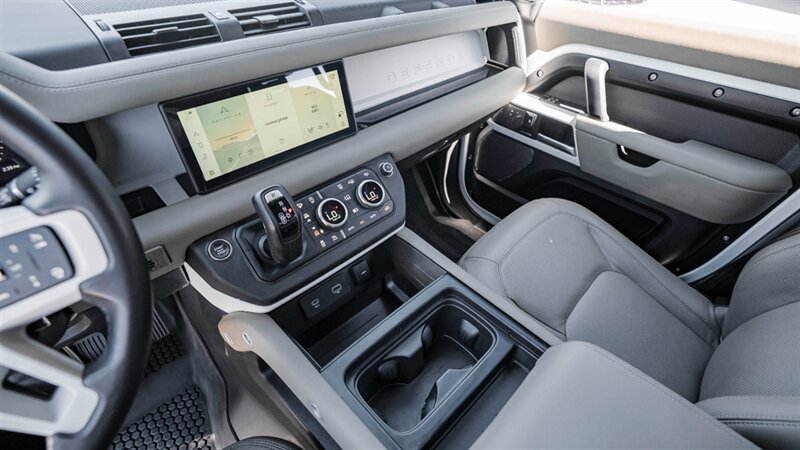 Used 2024 Land Rover Defender 110 S AWD/4WD image 33