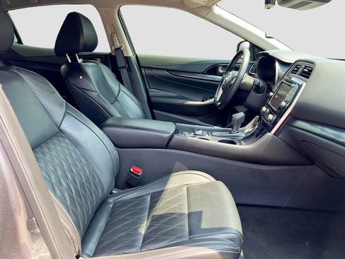 Used 2023 Nissan Maxima Platinum w/ Sport Mat Group FWD image 29