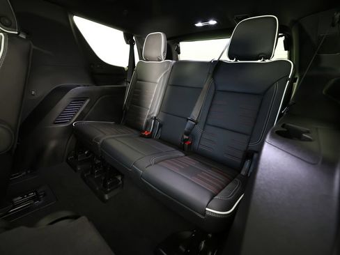 Used 2026 GMC Yukon AT4 Ultimate AWD/4WD image 16