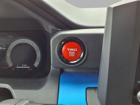 Used 2025 Toyota Tacoma TRD Off-Road image 8