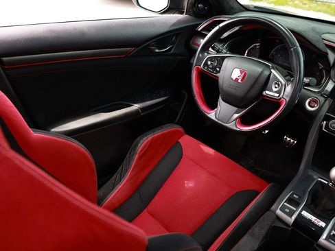 Used 2017 Honda Civic Type R image 12