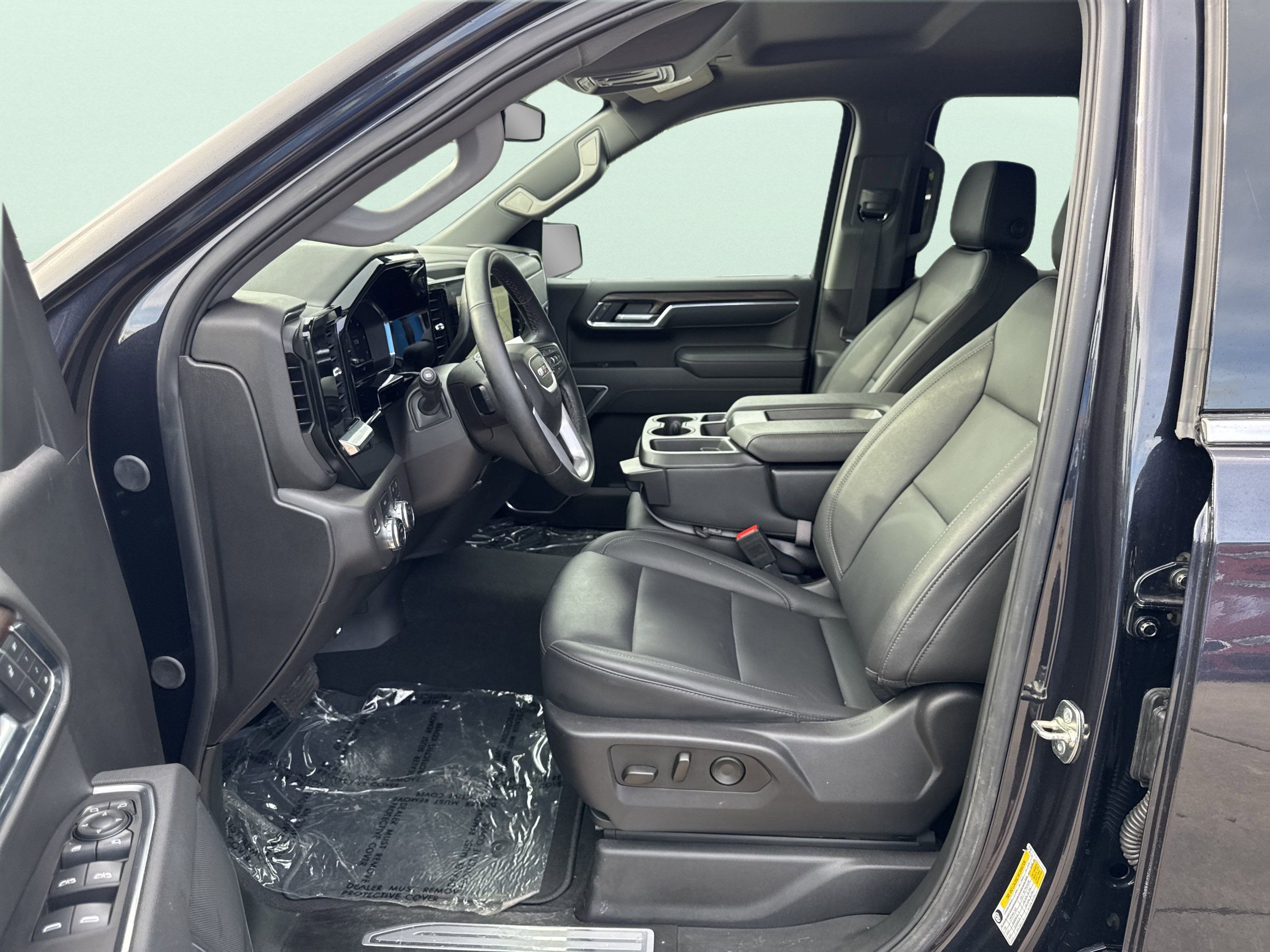 Used 2025 GMC Sierra 1500 SLT AWD/4WD image 11
