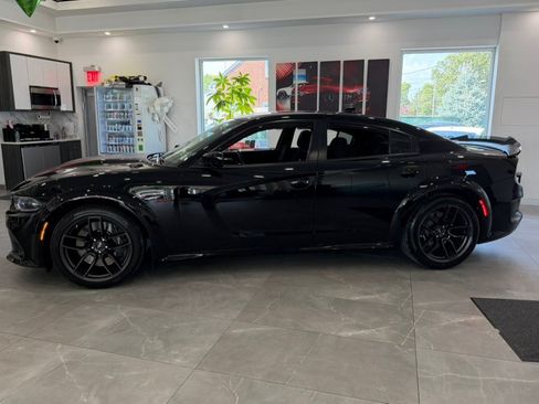 Used 2020 Dodge Charger Scat Pack RWD image 4