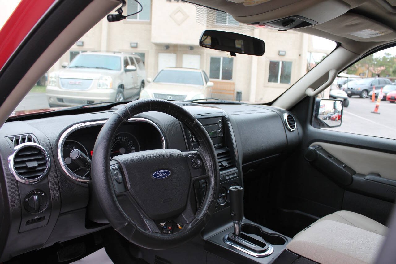Used 2008 Ford Explorer XLT AWD/4WD image 25
