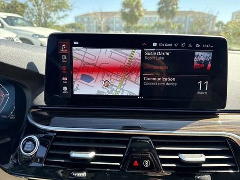 Certified 2022 BMW 540i w/ Premium Package image 24