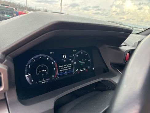 Used 2024 Toyota Tacoma TRD Off-Road image 6