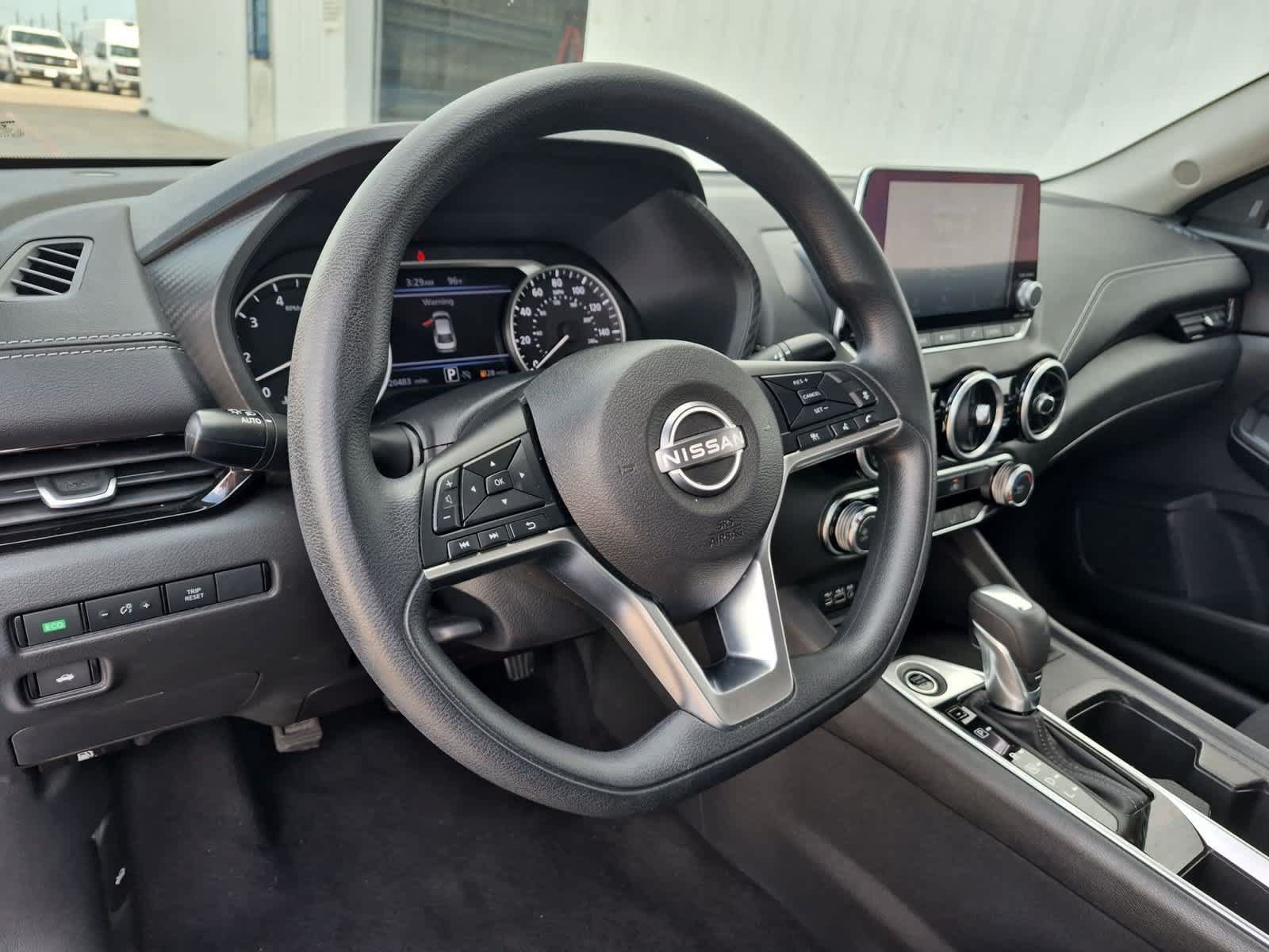 Used 2025 Nissan Sentra SV FWD image 10