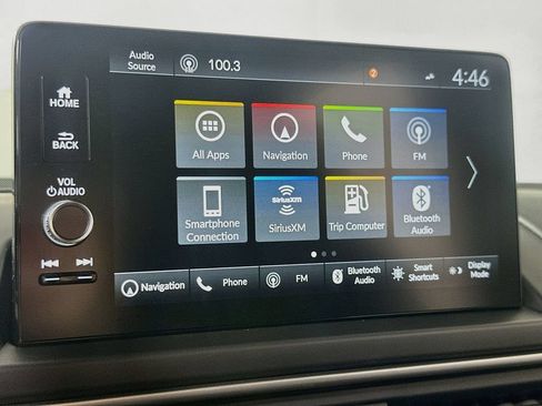 Used 2025 Honda Pilot Touring image 27