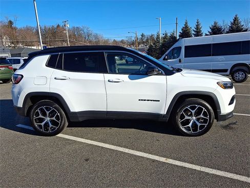 Used 2024 Jeep Compass Limited image 26