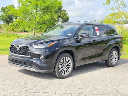 New 2026 Toyota Highlander Platinum AWD/4WD image 7