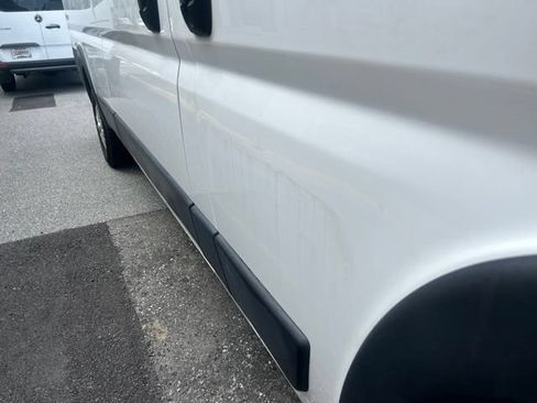 Used 2022 RAM ProMaster 3500 w/ Premium Appearance Group FWD image 4