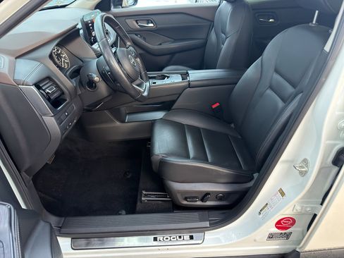 Certified 2023 Nissan Rogue SL w/ SL Premium Package image 15