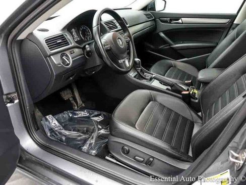 Used 2015 Volkswagen Passat 1.8T SE FWD image 8
