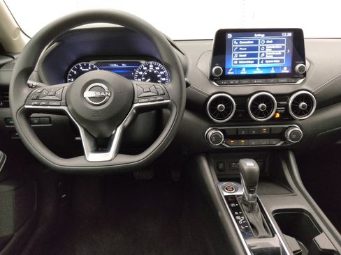 Used 2024 Nissan Sentra SV FWD image 22