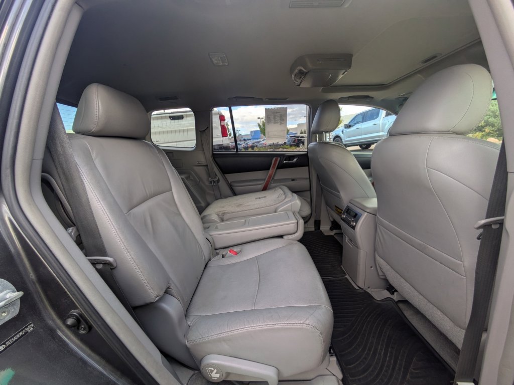 Used 2009 Toyota Highlander Limited AWD/4WD image 28