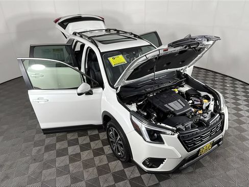 Used 2022 Subaru Forester Limited w/ Popular Package #2 AWD/4WD image 13