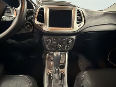 Used 2019 Jeep Compass High Altitude image 19