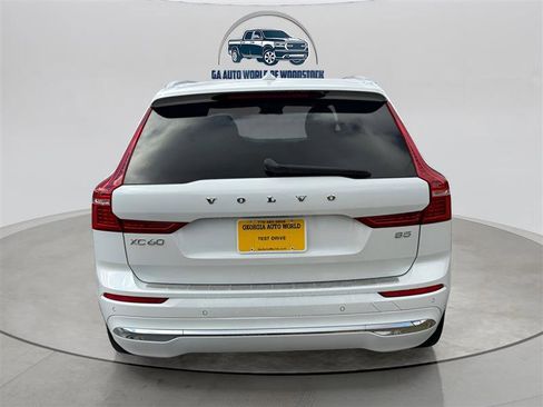 Used 2023 Volvo XC60 B5 Ultimate w/ Protection Package Premier image 4