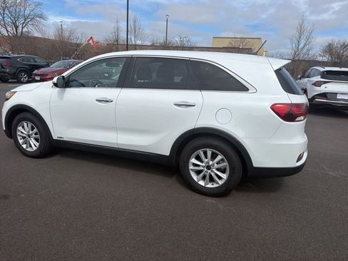 Used 2019 Kia Sorento LX image 17