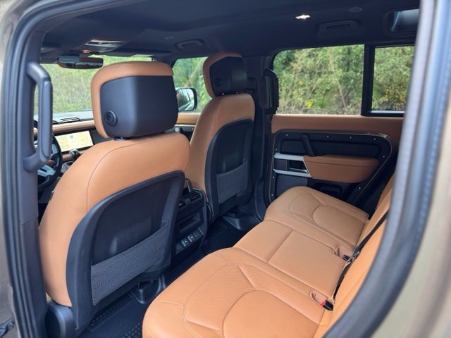 Used 2023 Land Rover Defender 110 S AWD/4WD image 12