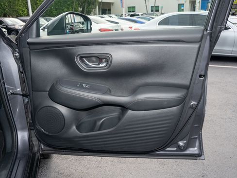 Used 2023 Honda HR-V EX-L image 12