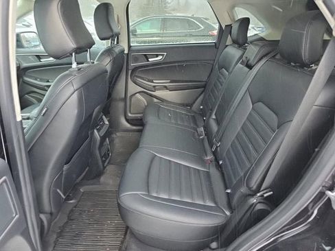 Used 2024 Ford Edge SEL w/ Convenience Package image 3