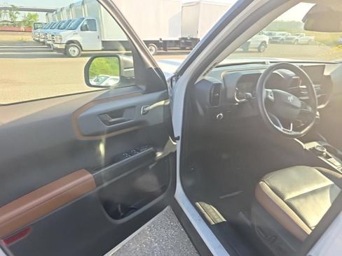 Used 2023 Ford Bronco Sport Outer Banks w/ Tech Package AWD/4WD image 5