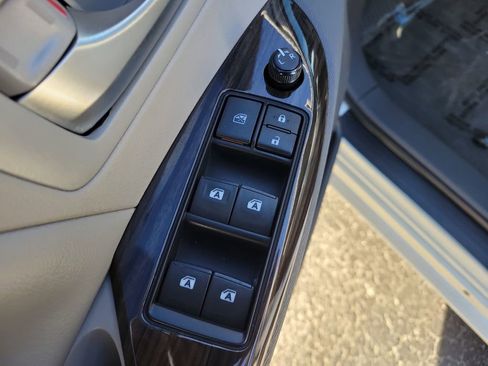 Used 2016 Toyota Sienna XLE w/ XLE Navigation Package image 14