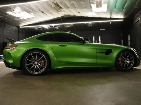 Used 2018 Mercedes-Benz AMG GT R image 17