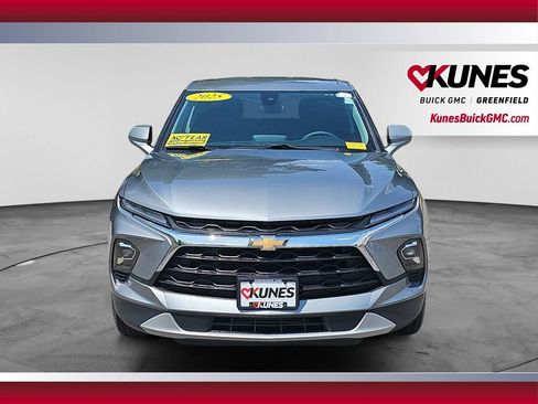 Used 2025 Chevrolet Blazer LT FWD image 4