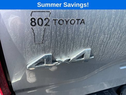 Used 2018 Toyota Tacoma SR5 AWD/4WD image 20