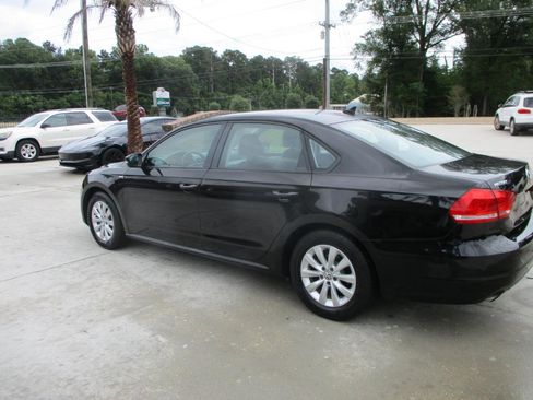 Used 2014 Volkswagen Passat 1.8T Wolfsburg Edition FWD image 8